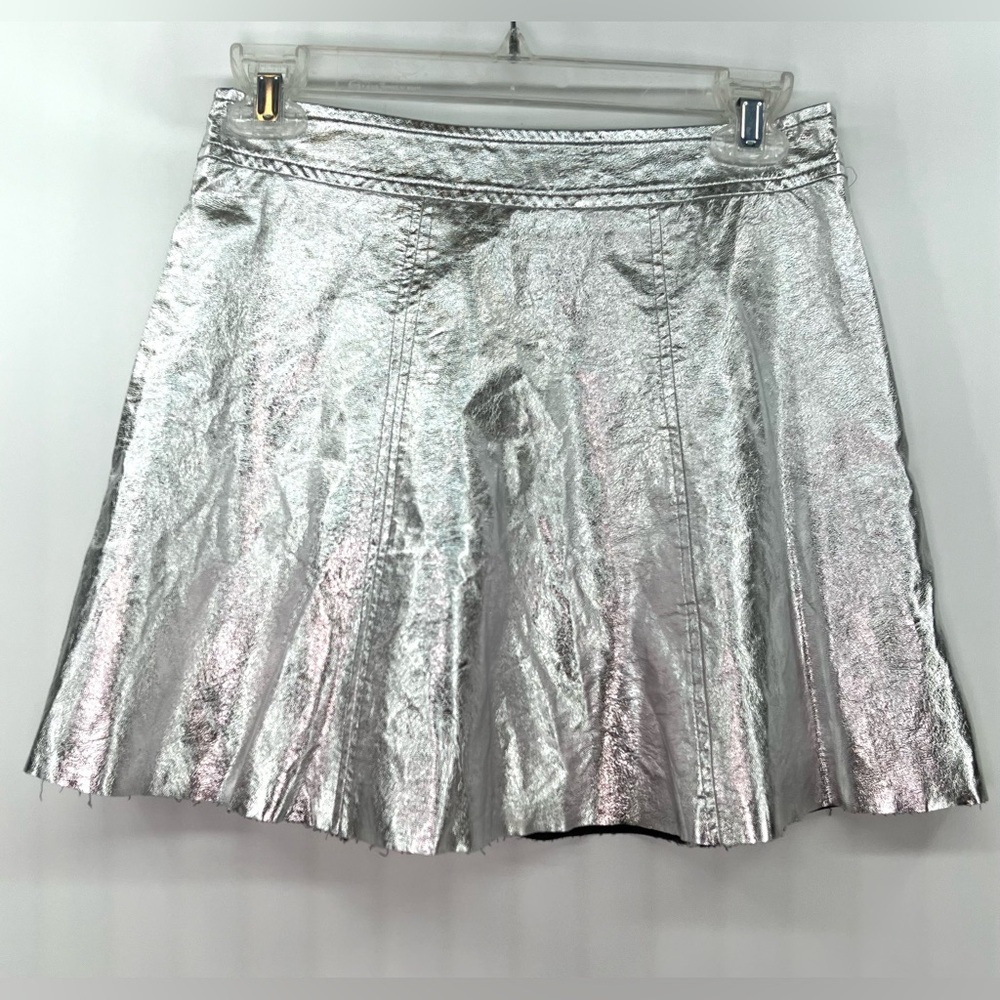 DO+BE Shimmering Metallic Silver Faux Leather Skater Skirt S Small - Picture 2 of 8